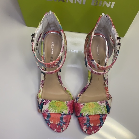 Gianni Bini heels, Size 9M, Multicolored - Picture 4 of 8